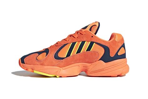 adidas yung  orange release vao mua  nay hnbmg