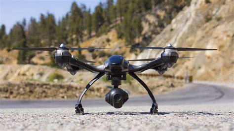 faa regulations  commercial drones    effect  verge