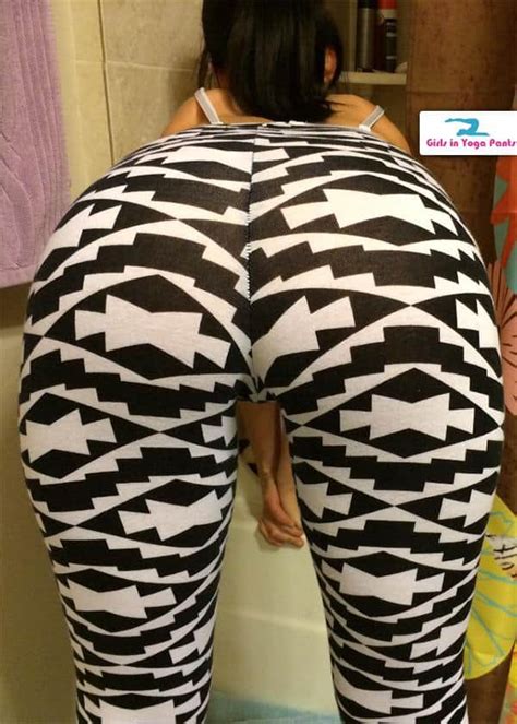 amateur girlfriend in and out of yoga pants 22 photos