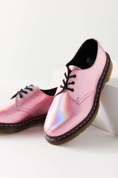 dr martens  iced metallic mallow pink oxford urban outfitters dr martens  martens