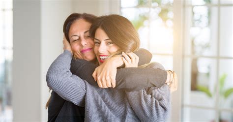 can your mom be your best friend these 10 qualities make her bff status