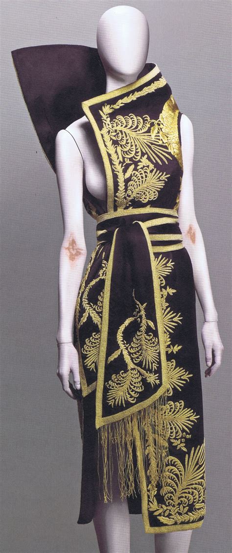 pin by stéphanie clément on inspirations costumes alexander mcqueen savage beauty fashion