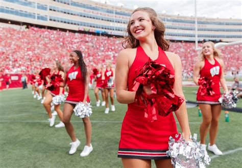 cheerleaders fans and mascots of the 2019 college football season