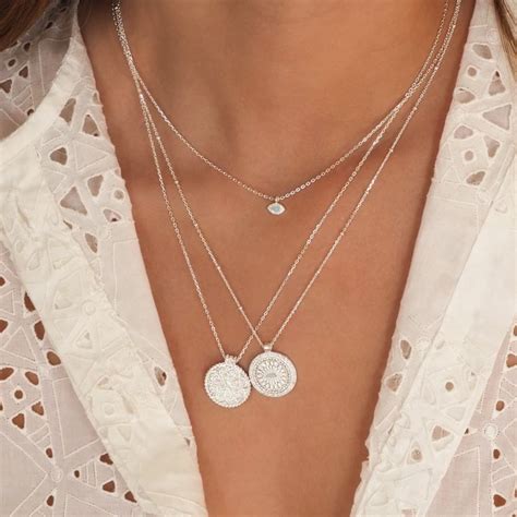 styles  necklaces  women