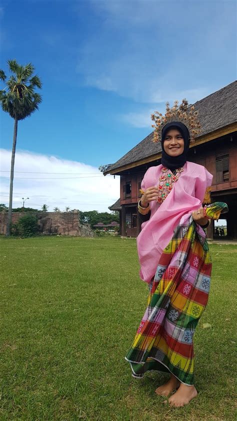 ciri khas baju adat makassar melegenda budayanesia