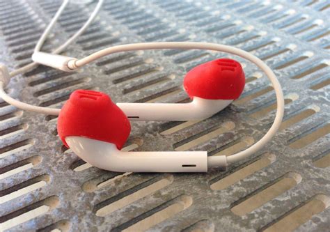 earskinz    essential accessory   apple earpods review cult  mac