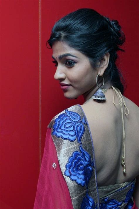 very beautiful and pretty photos of tamil actress dhansika cinejolly