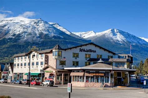 places  stay  jasper   full guide   budgets
