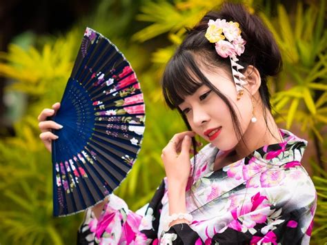 wallpaper model asian girl fan kimono japanese photo