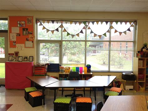 glamour   kindergarten  classroom