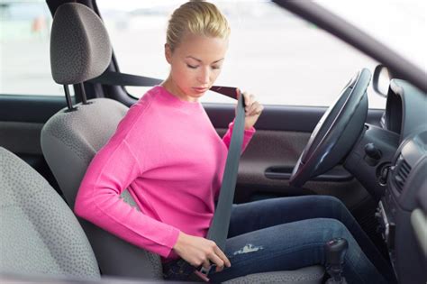 5 reasons why seatbelts are important