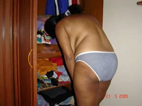 Indian Saree Backside Xxx Images मोटी गांड वाली आंटी की