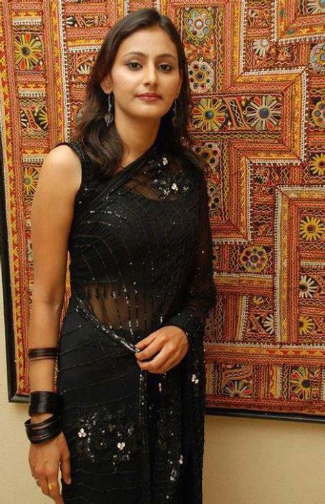 all pics hottest desi girls pictures in saree