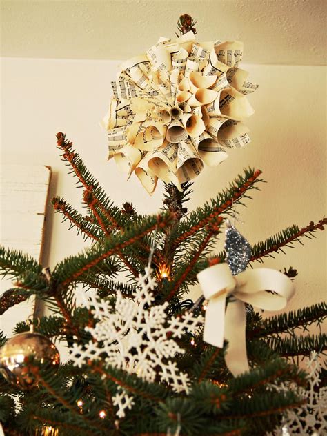 beautifully unusual christmas tree topper ideas