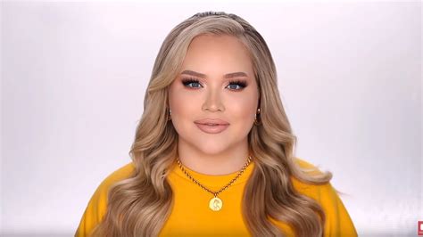 nikkietutorials famous beauty blogger comes out as trans on youtube