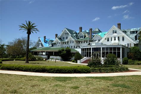 commissioners  vote  belleview biltmore hotels fate wusf news