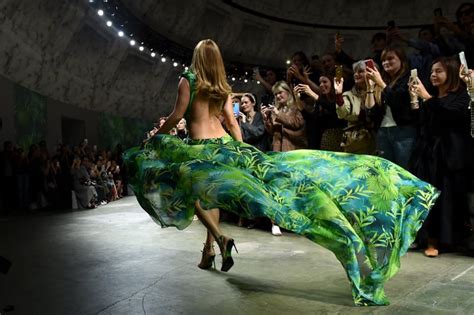 Jennifer Lopez Wore A New Green Dress On The Versace Runway Popsugar