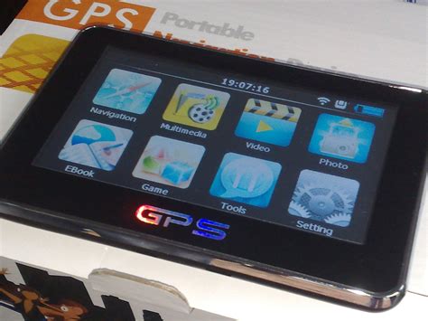 gps portable navigation device gadget town