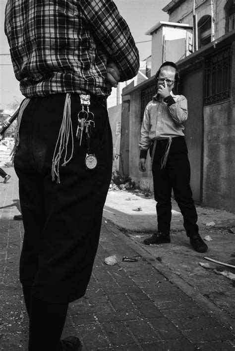 mea shearim  streets  leica camera blog