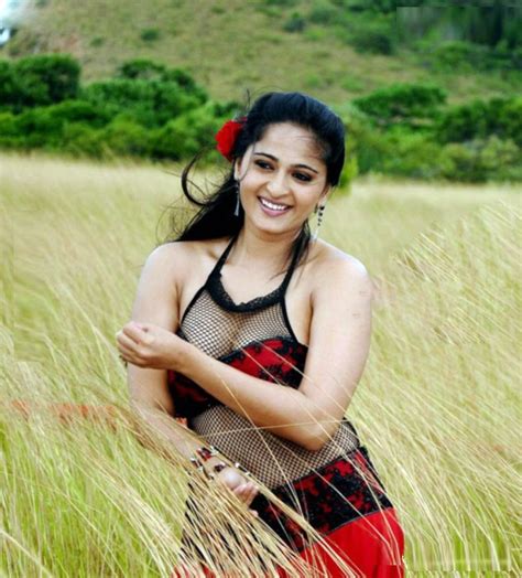 anushka shetty hot looking photos images and wallpapers