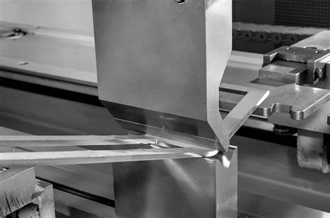 safe  working  sheet metal bending machines