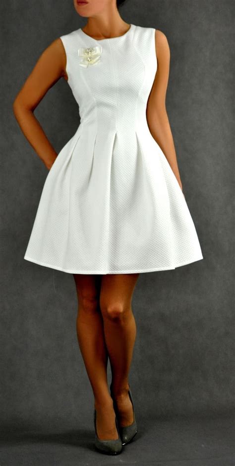 feestelijke jurk  witecru voor een verjaardag  andere gelegenheid fashion crisp white