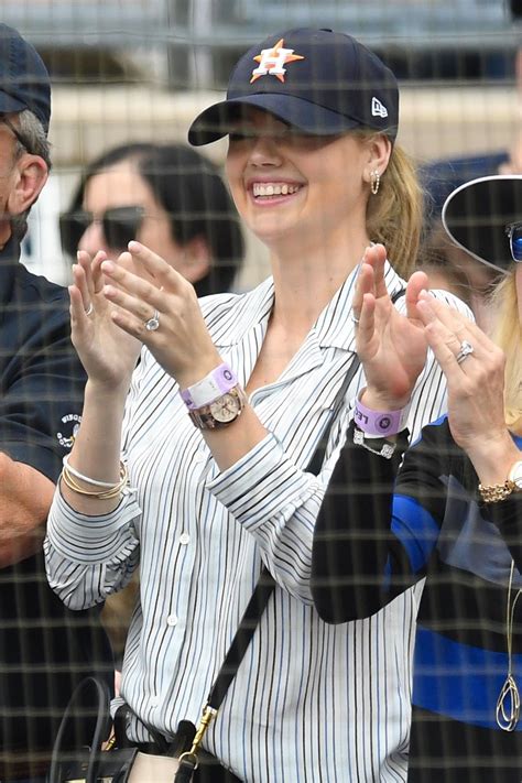 Kate Upton At Yankees Vs Astros Game In Bronx 05 28 2018