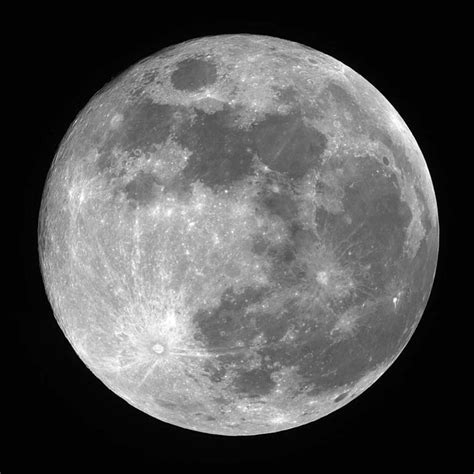 maan wellicht  miljoen jaar jonger  gedacht