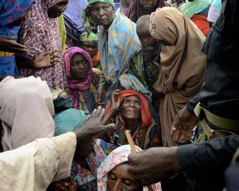 nigerian refugees accuse army of excess force the new york times