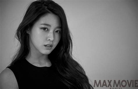 Korean Fans Shocked By Aoa Seolhyun S Bare Face On Recent