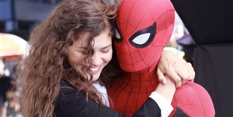 Zendaya And Tom Holland S Fans Think They Re Dating After Spider Man
