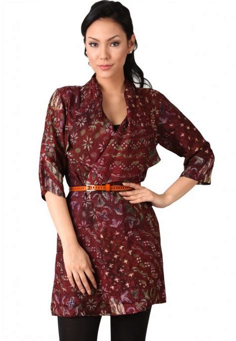 Model Baju Batik Danar Hadi Wanita Terbaru 2018