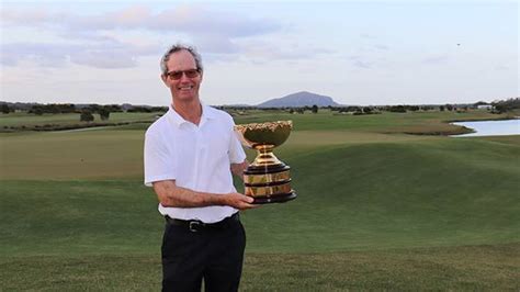 david bagust wins the australian men s senior amateur golf