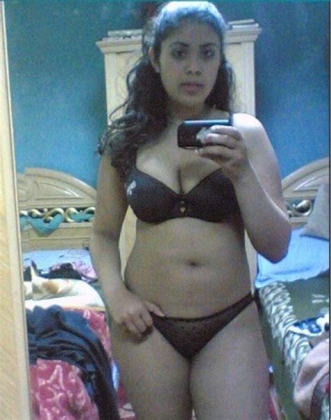 hot amature mallu aunties from india aunty showing all in