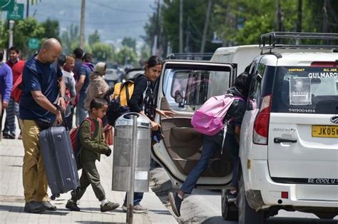 terrorism hit tourism badly in kashmir as 90 tourists