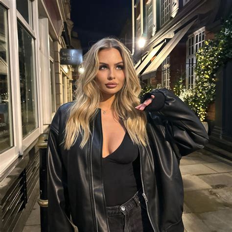 Hot And Sexy Swedish Women And Girls — 15 Hottest Swedish Influencers