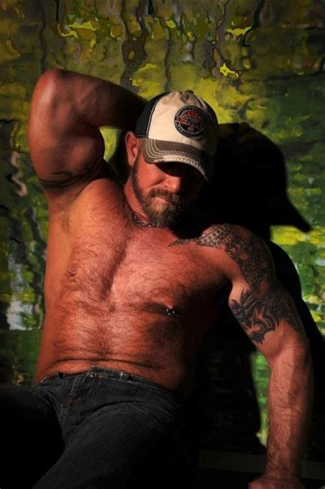Pin On Muscle Bears And Men