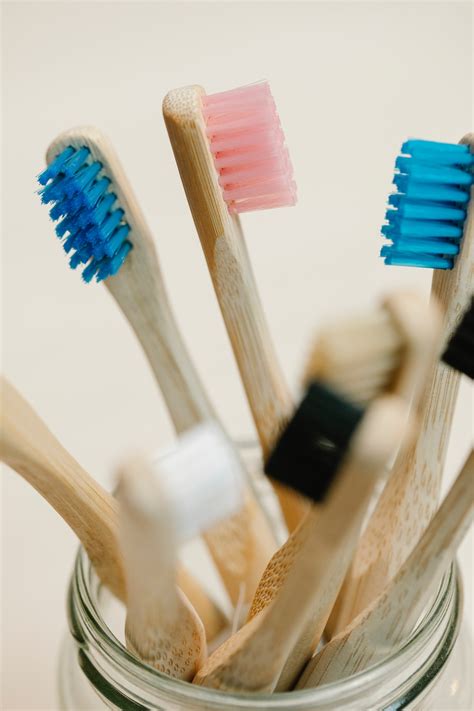 brushing  genius toothbrush hacks