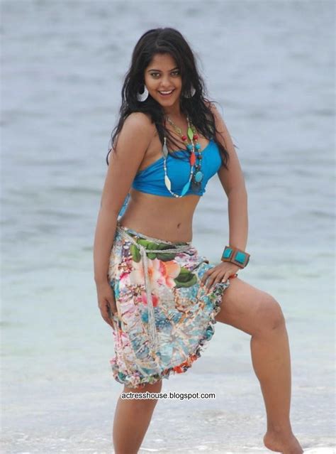 bindu madhavi hot navel show stills actress hot stills