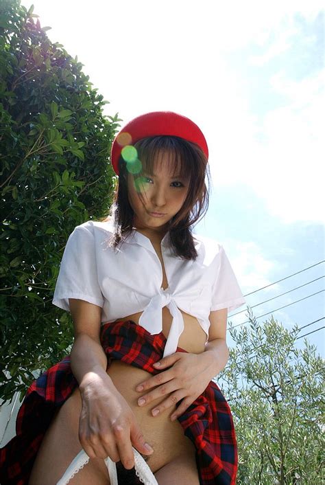 cute japanese schoolgirl flashes