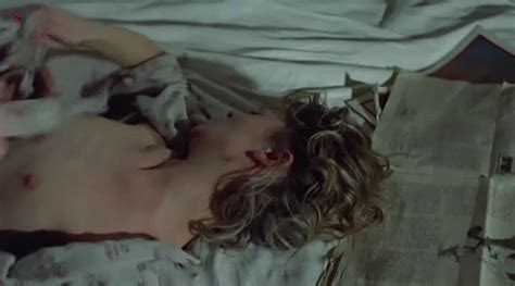 julie christie nude and hot sex don t look now 1973