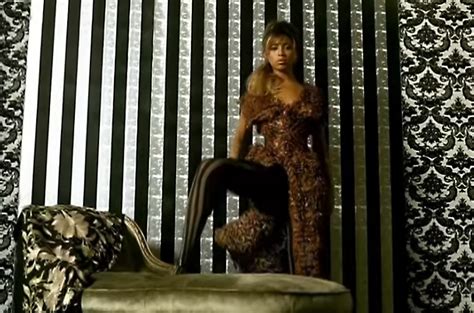 Beyonce S Best Fashion Moments From Her Decade Old B Day Anthology