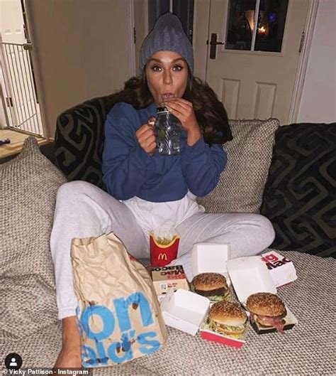 Vicky Pattison Gobbles Five Mcdonald S Burgers While Nervously Watches