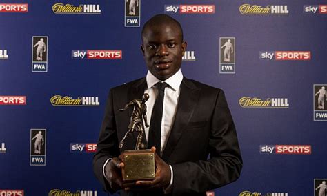 N Golo Kante Collects Football Writers Player Of The Year Daily Mail
