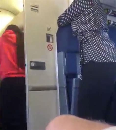 Flights Instagram Shocked When Two Passengers Spotted In