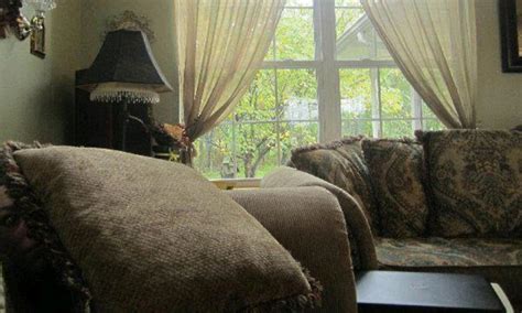 Demon Behind The Sofa Scary Face Goes Viral As Twitter And Facebook