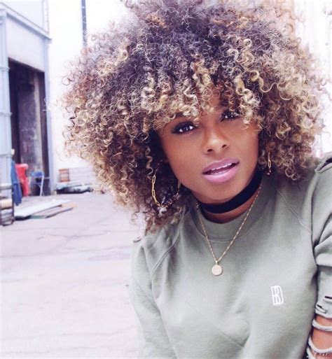 Fleur East Flaunts New Blue Afro At V Festival Come Take A Look