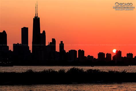 chicago skyline silhouette metroscenescom chicago illinois july  city skyline