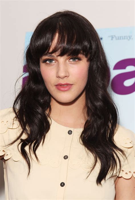 Jessica Brown Findlay Long Wavy Cut With Bangs Jessica