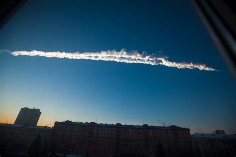 meteor explodes  russia   injured  daily universe